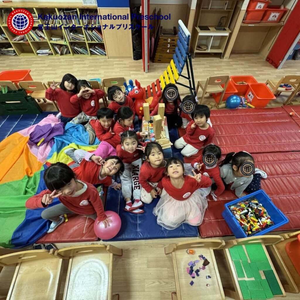 Parrots Students Made a Fort!