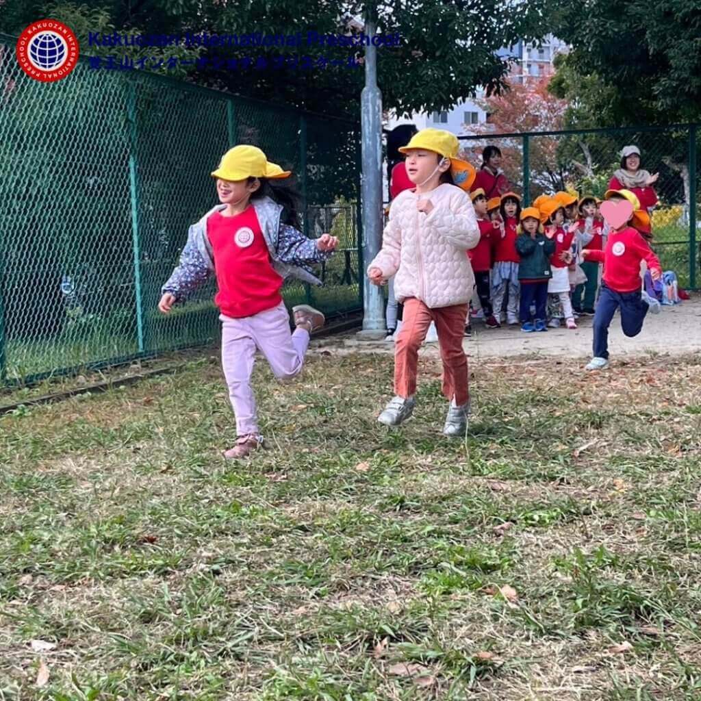 Eaglets and Parrots Exercise Together!