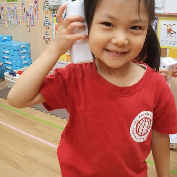 トランシーバーを作ったよ/Walkie Talkies in our Hummingbirds Class