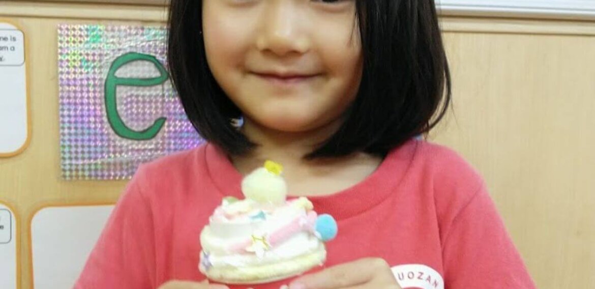 子ども達が敬老の日に贈る🎁心温まるカップケーキクラフト🧁💐Eaglets Make Cupcake Crafts🧁