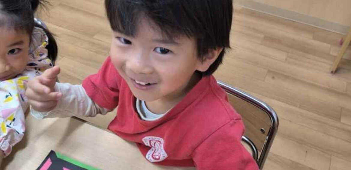 Parrots Class Love Art!