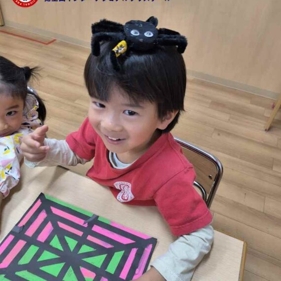 Parrots Class Love Art!