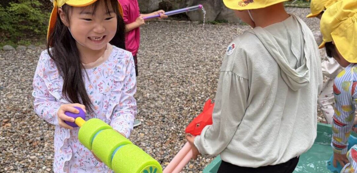覚王山・揚輝荘公園でウォーターファイトを楽しみました！Water Fight Fun at Yokiso Park! 💦🌞