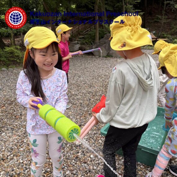覚王山・揚輝荘公園でウォーターファイトを楽しみました！Water Fight Fun at Yokiso Park! 💦🌞