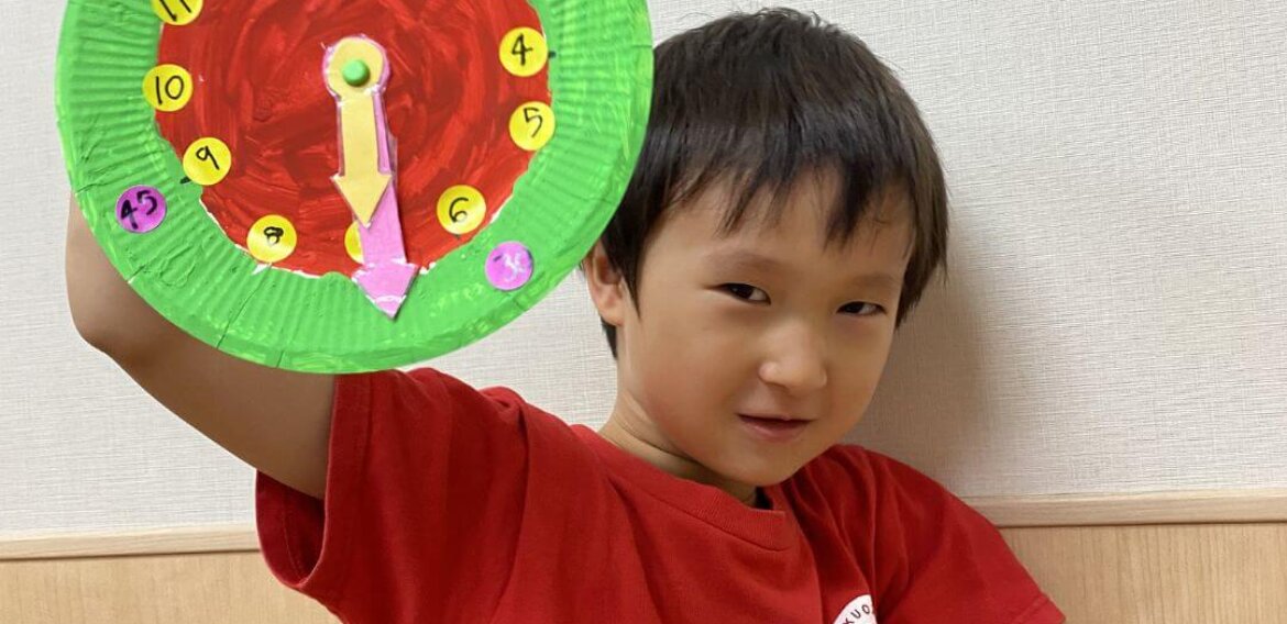 White Eaglets Learn About Time with Their Own Clocks! 🕒
