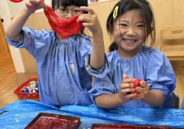 Pink Eaglets Make Slime!
