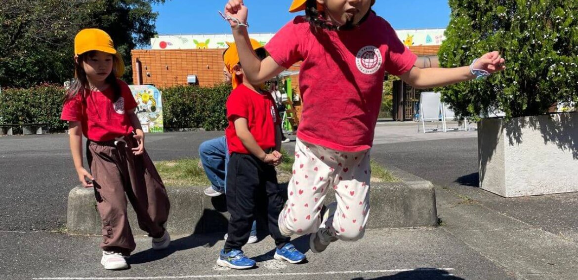 A Wild Adventure at Higashiyama Zoo for Parrots Class!