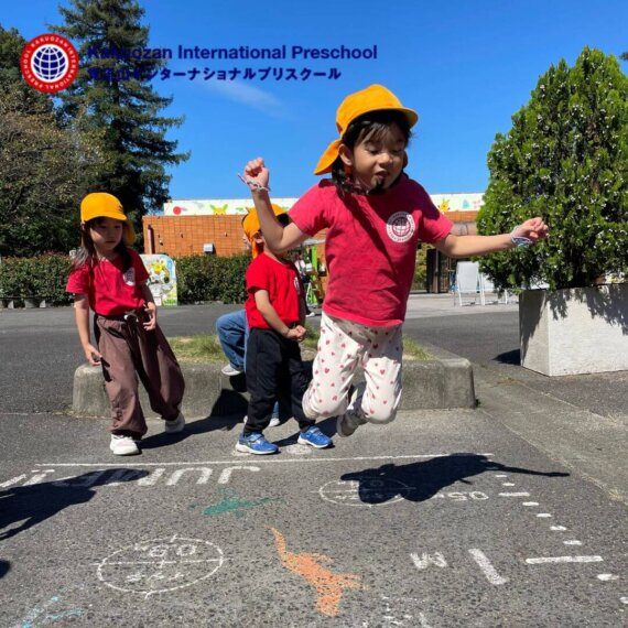 A Wild Adventure at Higashiyama Zoo for Parrots Class!